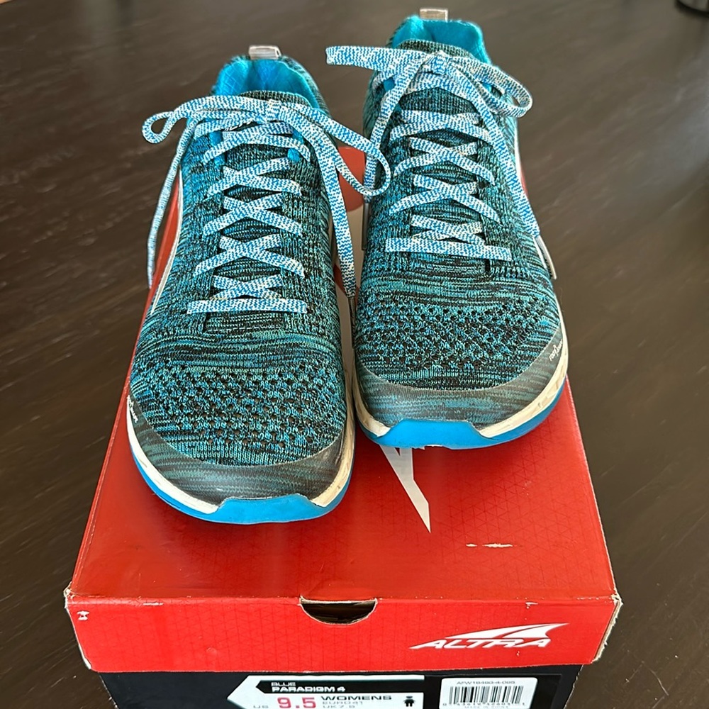 Women’s Altra Blue Paradigm 4 Running Shoes